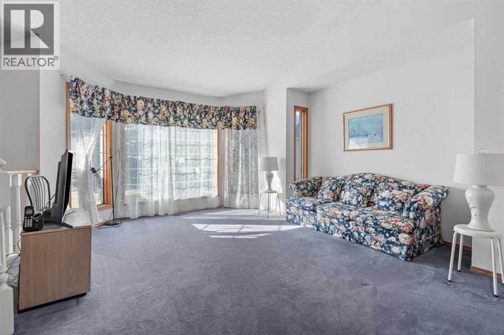 28 Harvest Oak Drive NE