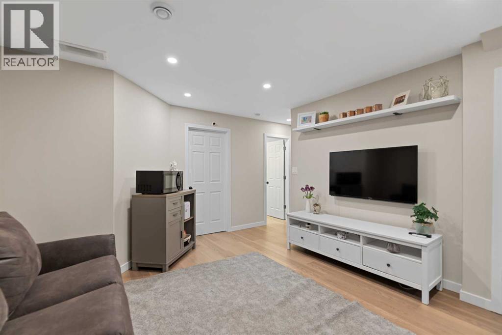 855 Mahogany Boulevard SE, Calgary, Alberta  T3M 2H1 - Photo 28 - A2346371
