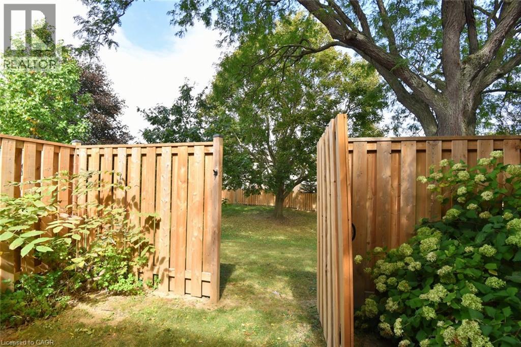 18 Claudette Gate, Hamilton, Ontario  L9B 1T5 - Photo 29 - 40867665