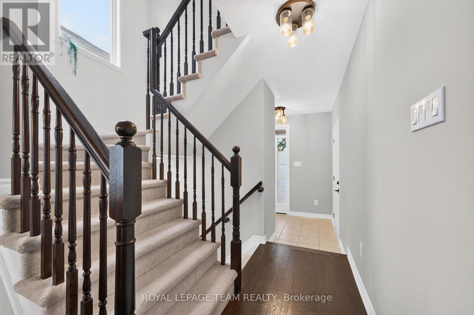 517 Foxlight Circle, Ottawa, Ontario  K2M 0L8 - Photo 9 - X13844614