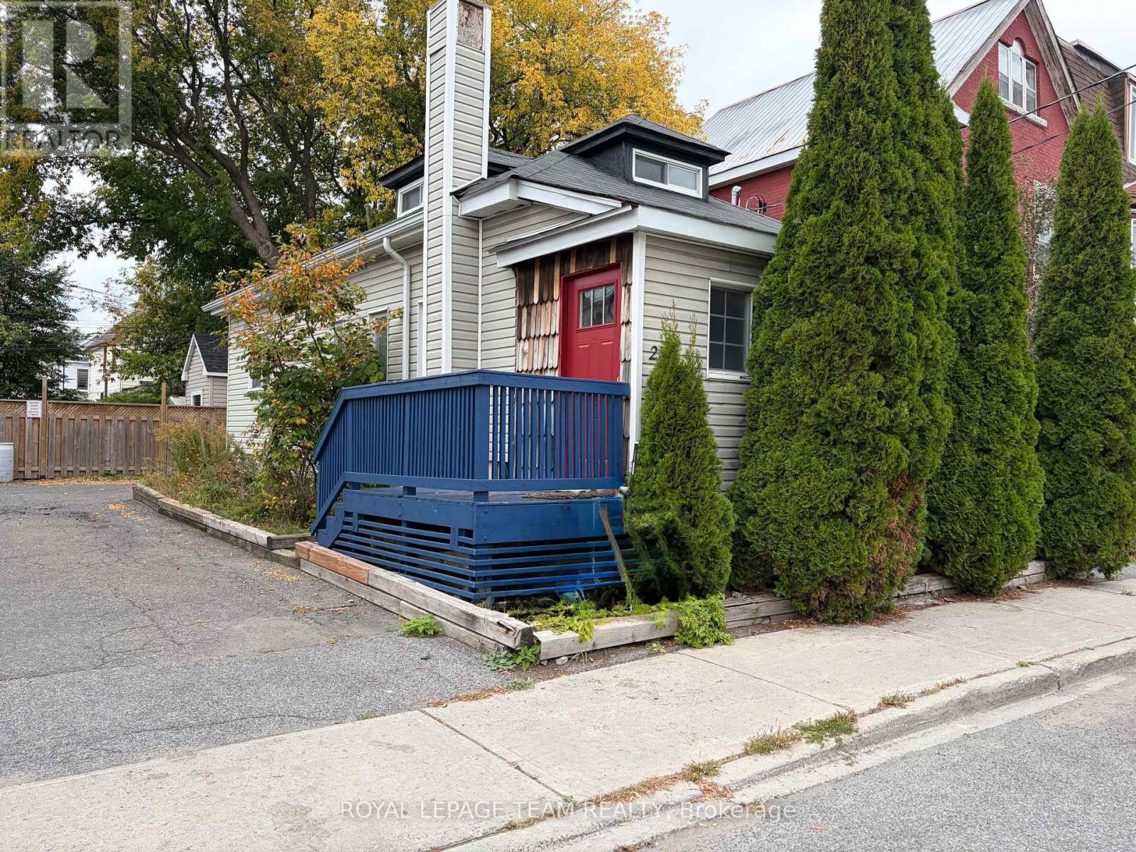27 POPLAR STREET, ottawa, Ontario