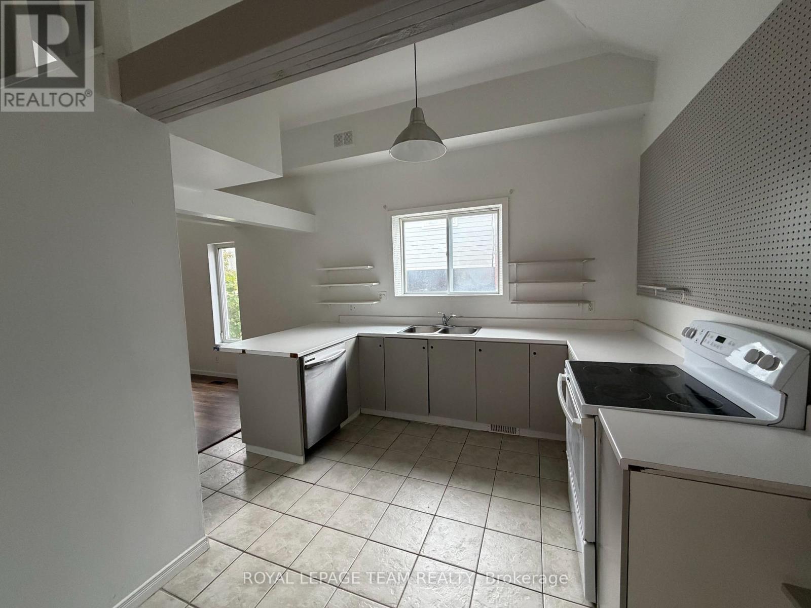 27 Poplar Street, Ottawa, Ontario K1R 7M5 - Photo 10 - X13844682