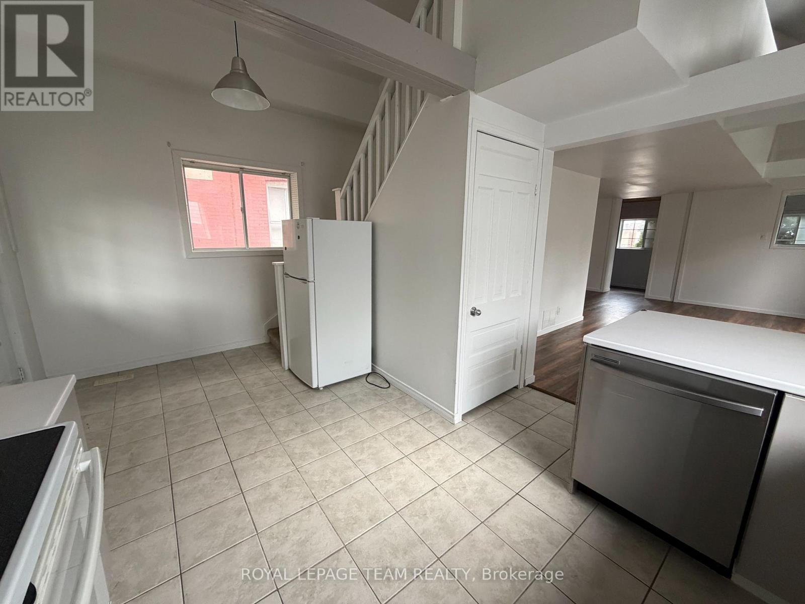 27 Poplar Street, Ottawa, Ontario K1R 7M5 - Photo 13 - X13844682