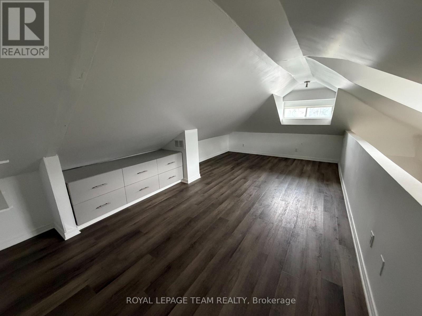 27 Poplar Street, Ottawa, Ontario K1R 7M5 - Photo 14 - X13844682
