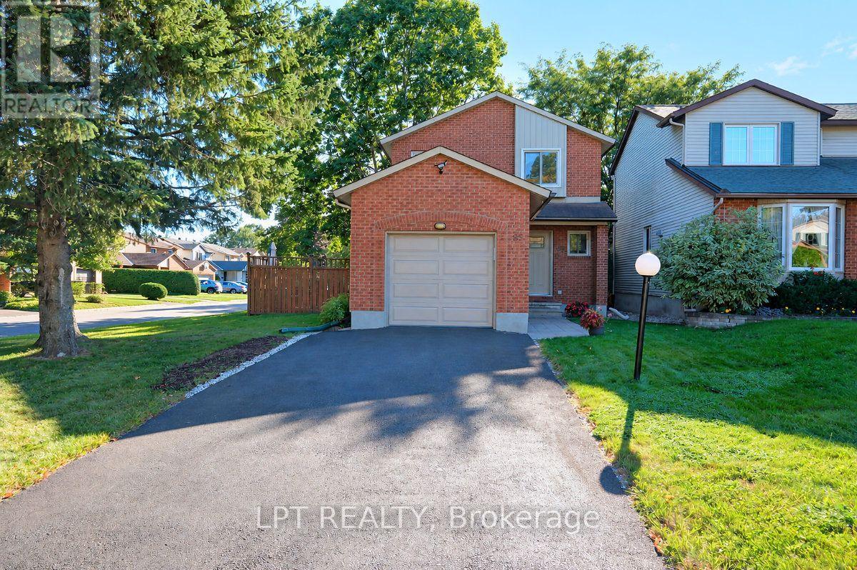 65 COOLSPRING CRESCENT, Ottawa, Ontario