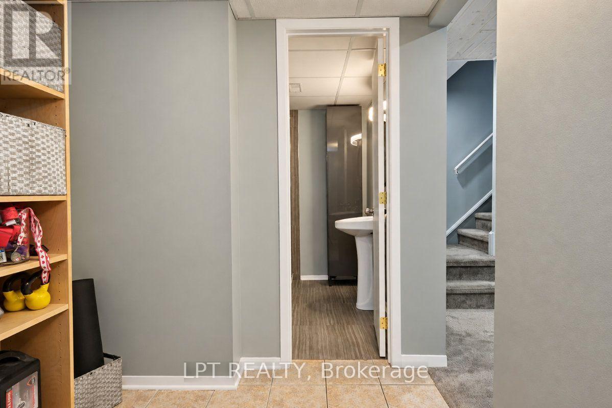 65 Coolspring Crescent, Ottawa, Ontario  K2E 7M9 - Photo 39 - X13844744
