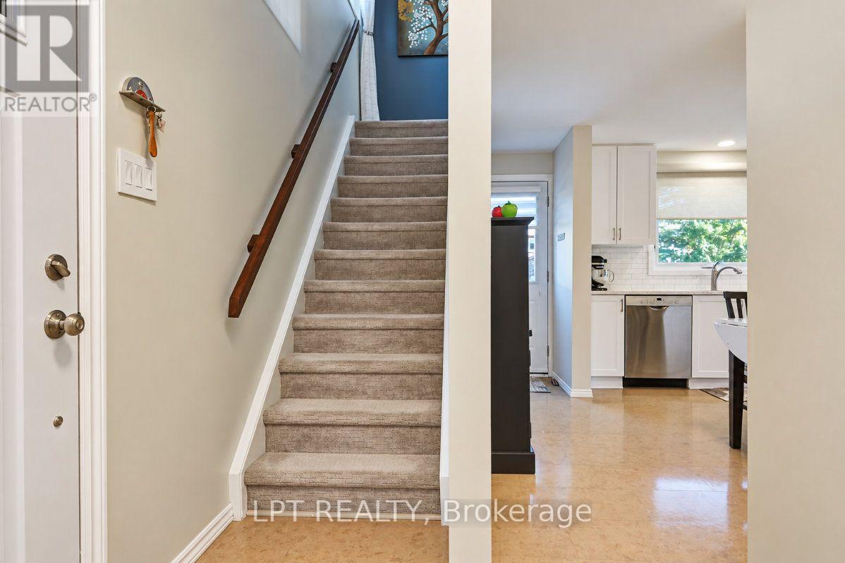 65 Coolspring Crescent, Ottawa, Ontario  K2E 7M9 - Photo 6 - X13844744
