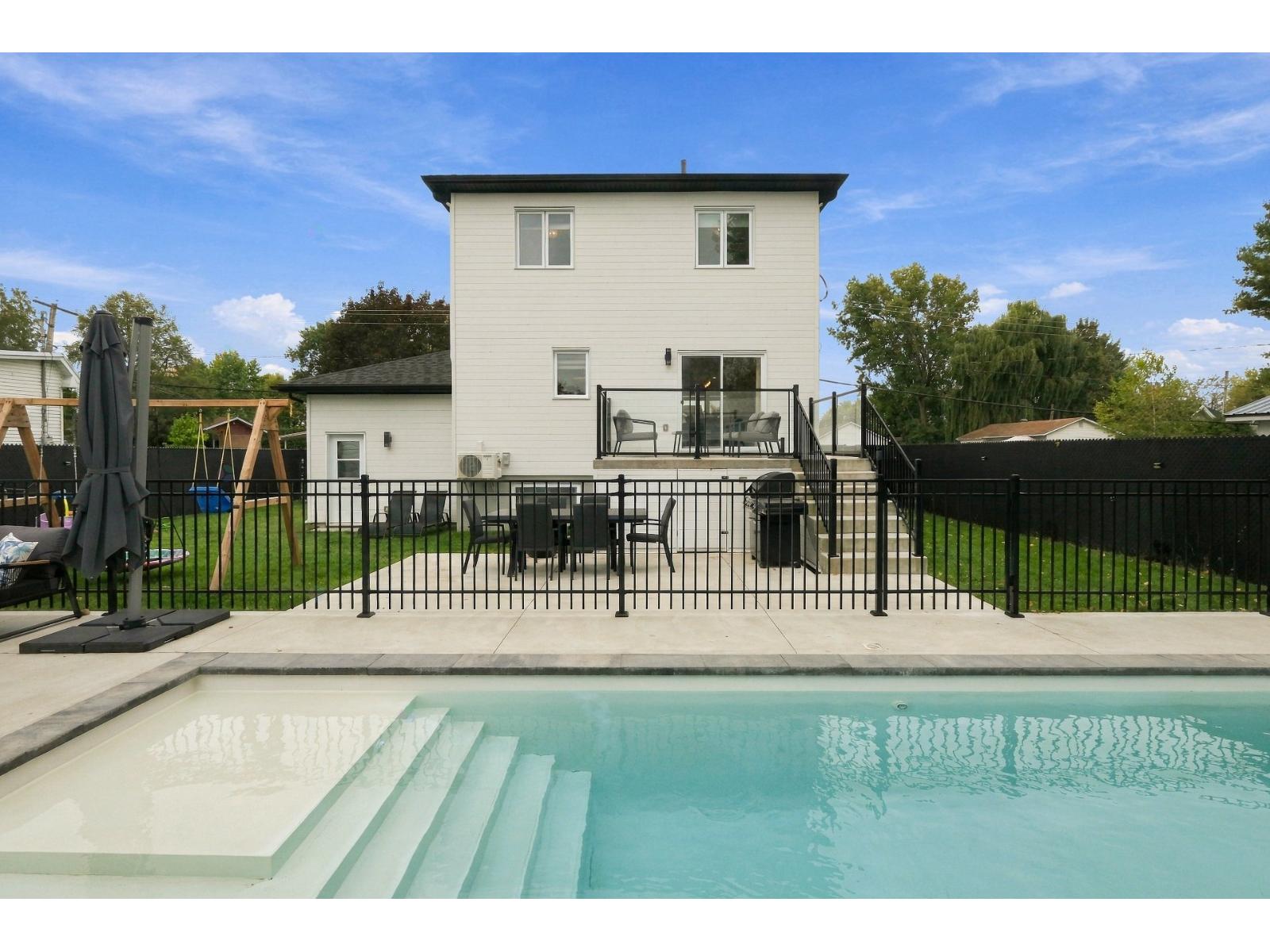 44 Rue Tremblay Saint-Jean-sur-Richelieu Quebec Canada J2X2T7 4