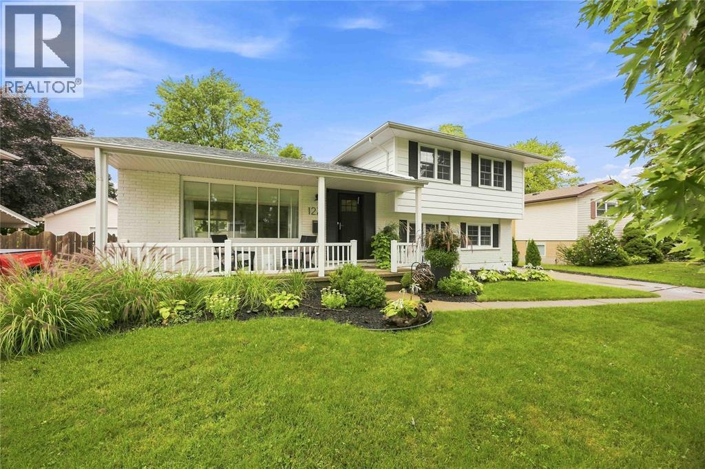 1271 SEVERIN DRIVE South Sarnia Ontario Canada N7S2B9 4