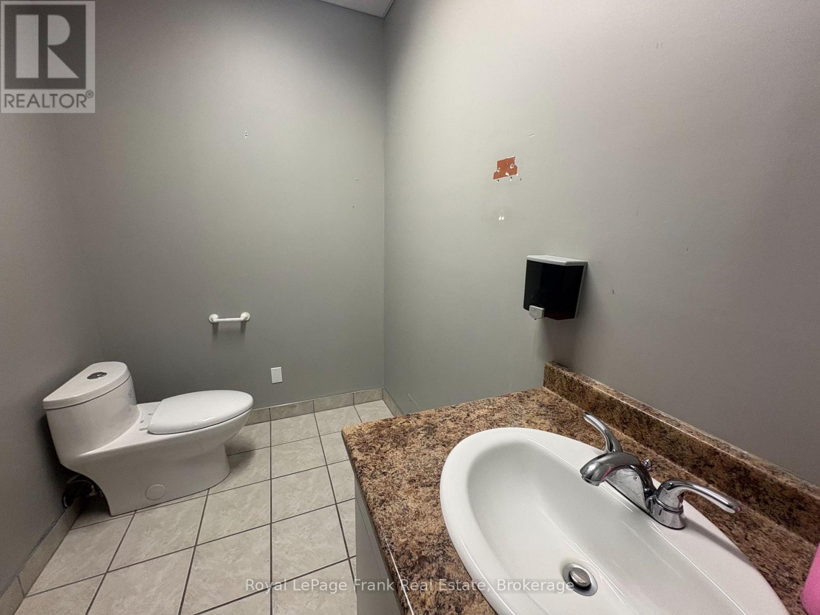 210 - 1614 Dundas Street E, Whitby, Ontario  L1N 8Y8 - Photo 11 - E13844652