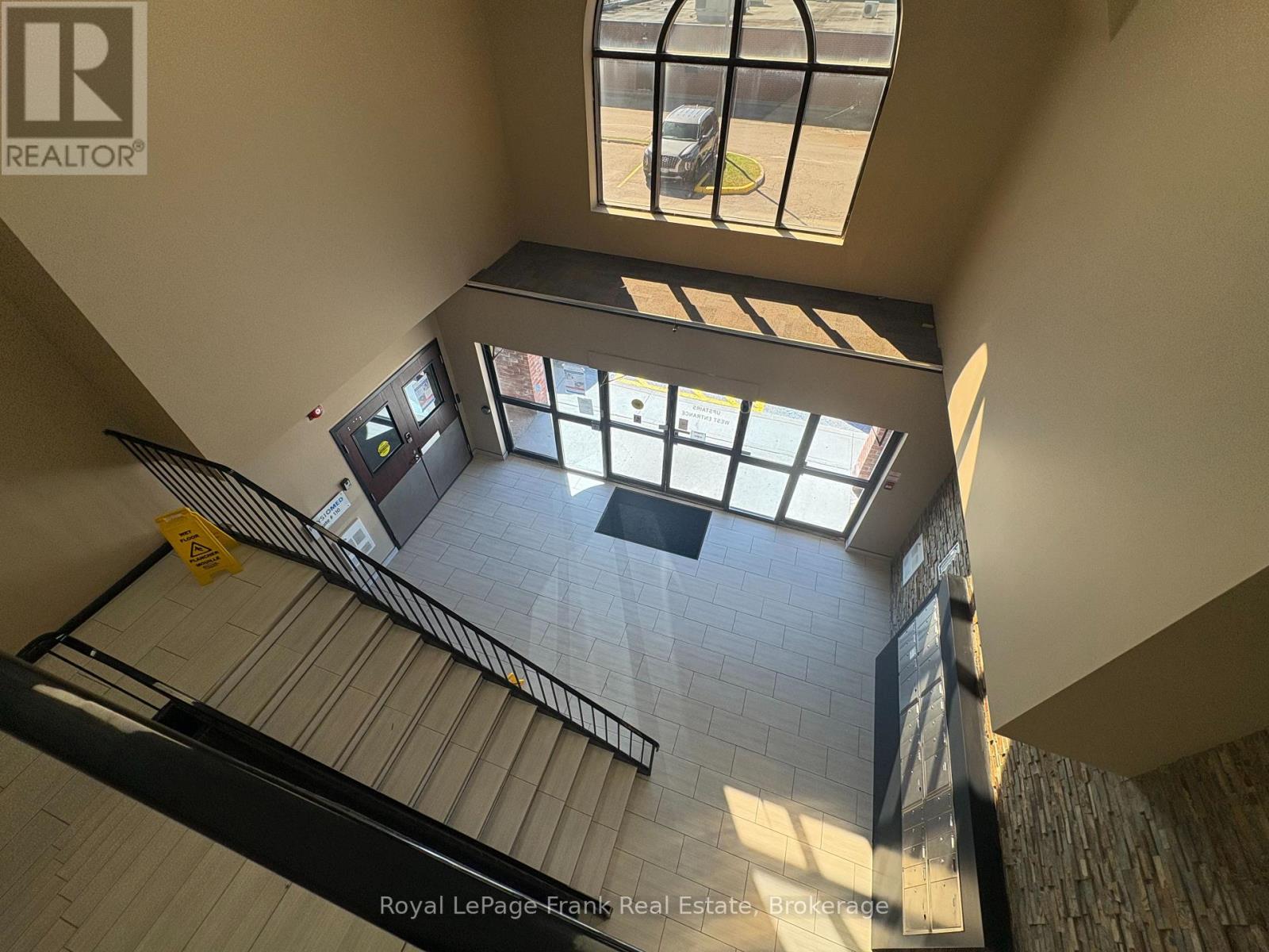 210 - 1614 Dundas Street E, Whitby, Ontario  L1N 8Y8 - Photo 2 - E13844652