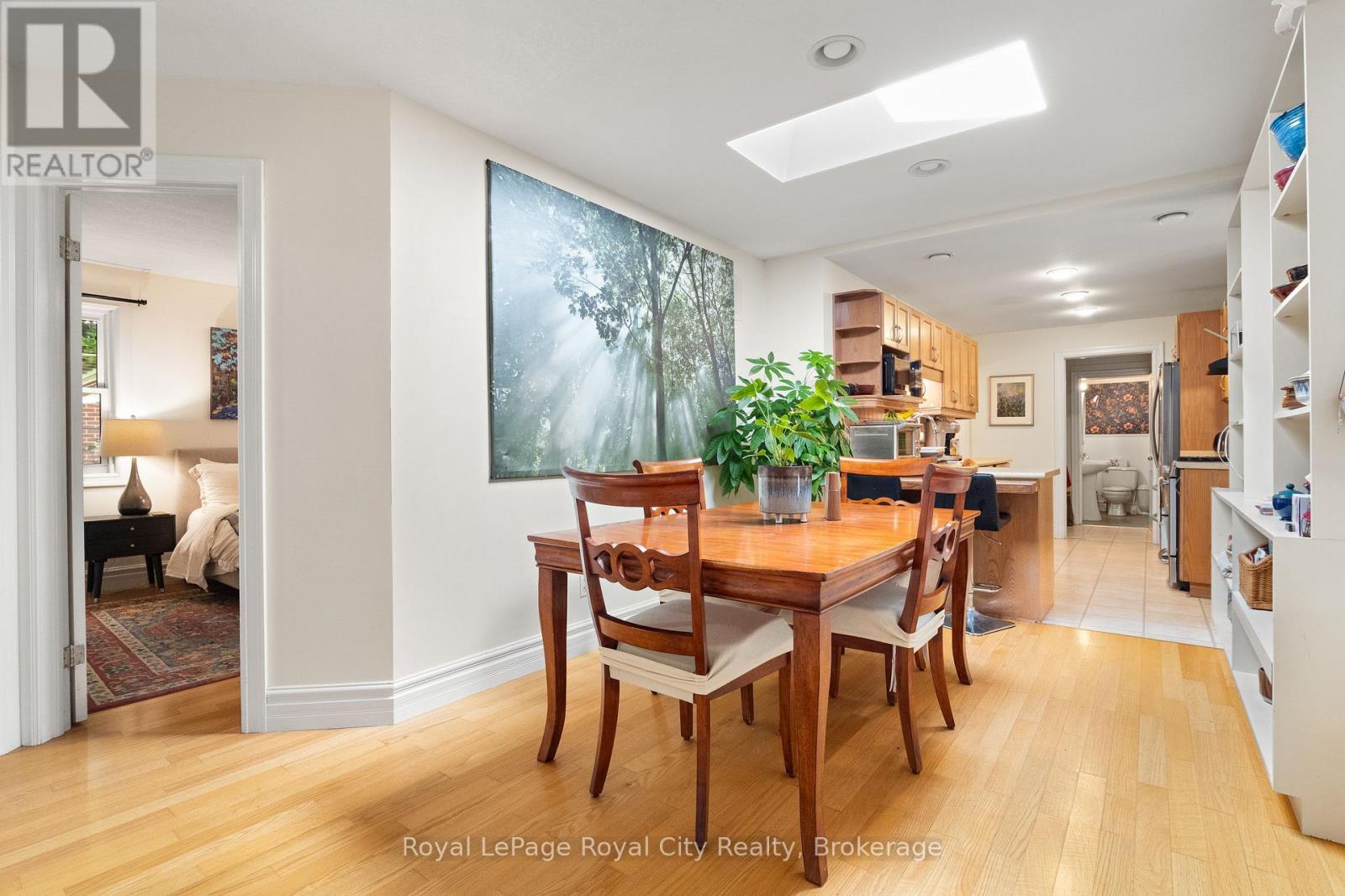 98 Waterloo Avenue, Guelph, Ontario  N1H 3H8 - Photo 3 - X13844620