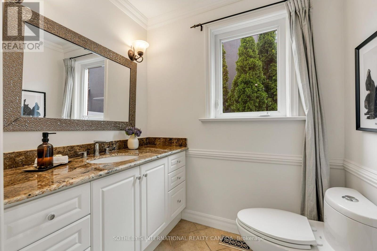 122 Brentcliffe Road, Toronto, Ontario M4G 3Y9 - Photo 14 - C13844564