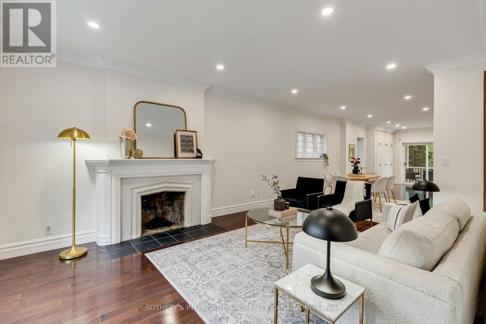 122 Brentcliffe Road, Toronto, Ontario M4G 3Y9 - Photo 7 - C13844564