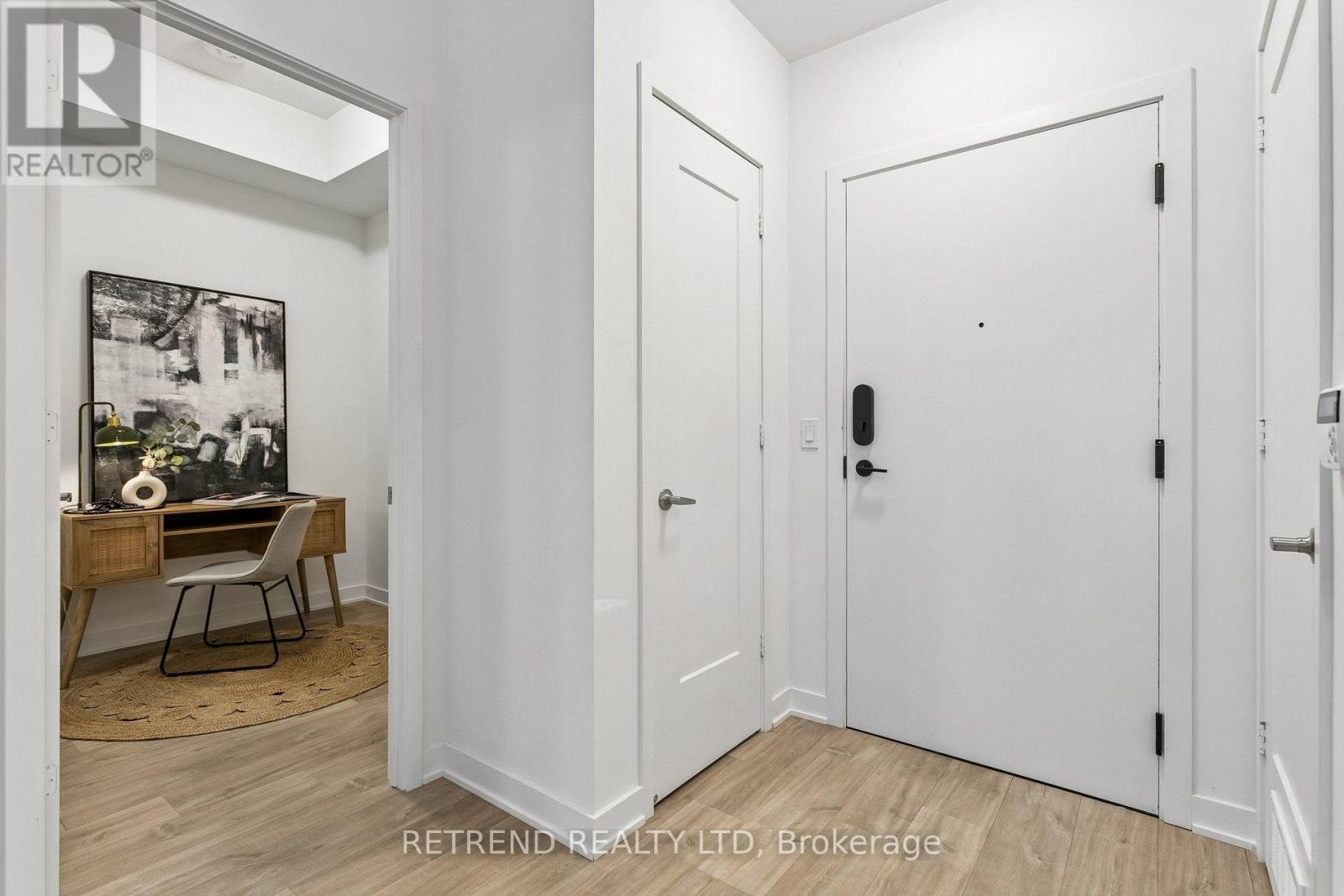 1725 - 70 Princess Street, Toronto, Ontario  M5A 0X6 - Photo 2 - C13844576
