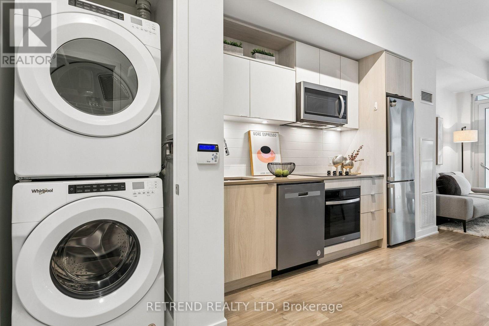 1725 - 70 Princess Street, Toronto, Ontario  M5A 0X6 - Photo 4 - C13844576