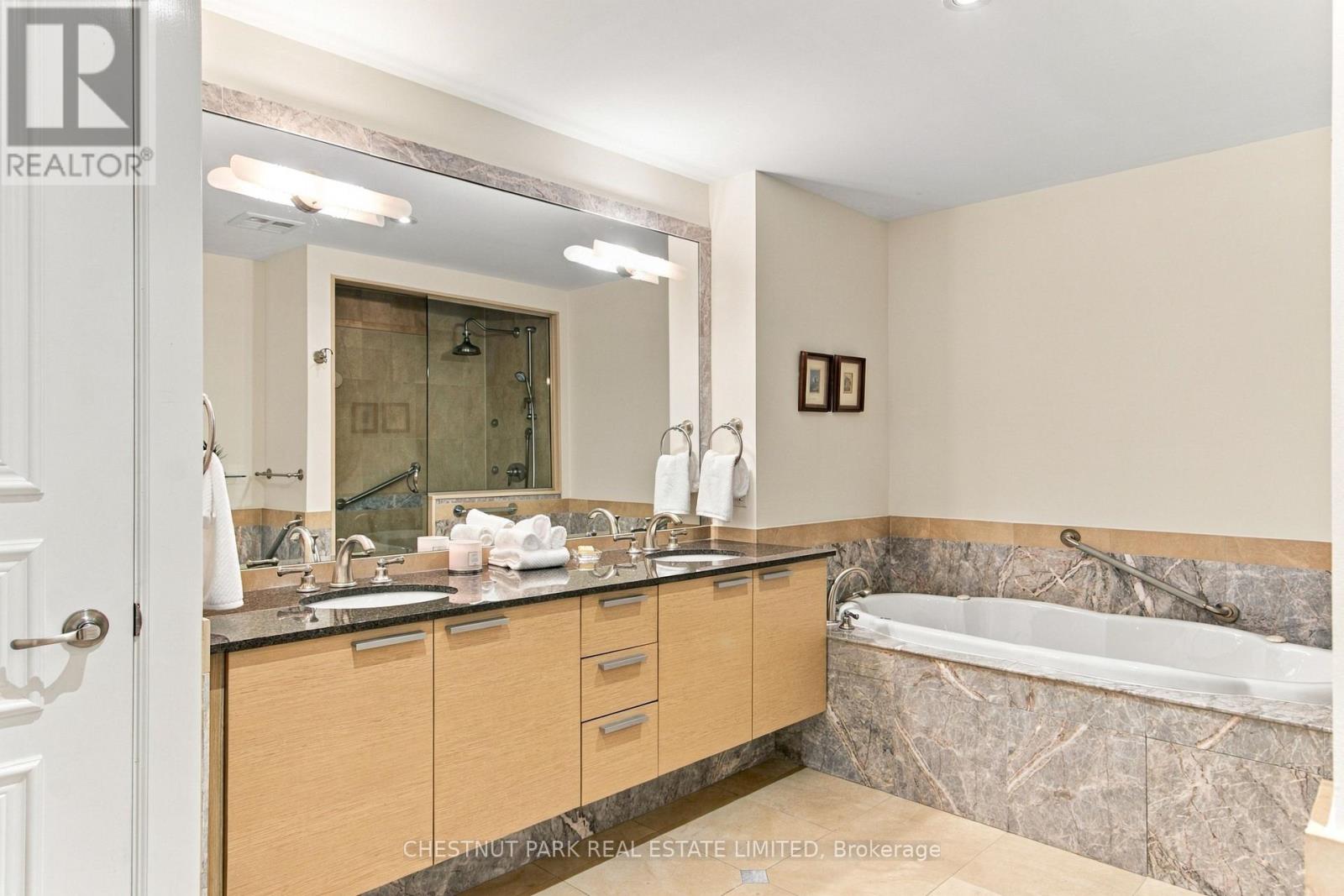 203b - 660 Sheppard Avenue E, Toronto, Ontario  M2K 3E5 - Photo 24 - C13844602