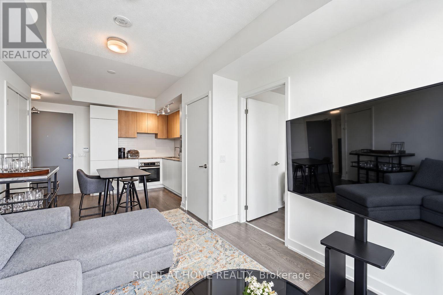 1207 - 50 O'neill Road, Toronto, Ontario  M3C 0R1 - Photo 7 - C13844732