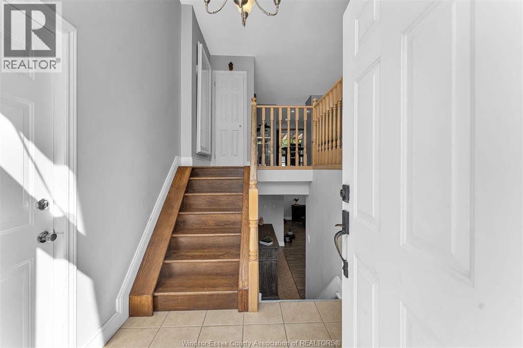 2222 Longfellow Avenue, Windsor, Ontario  N9B 3J8 - Photo 6 - 26023705