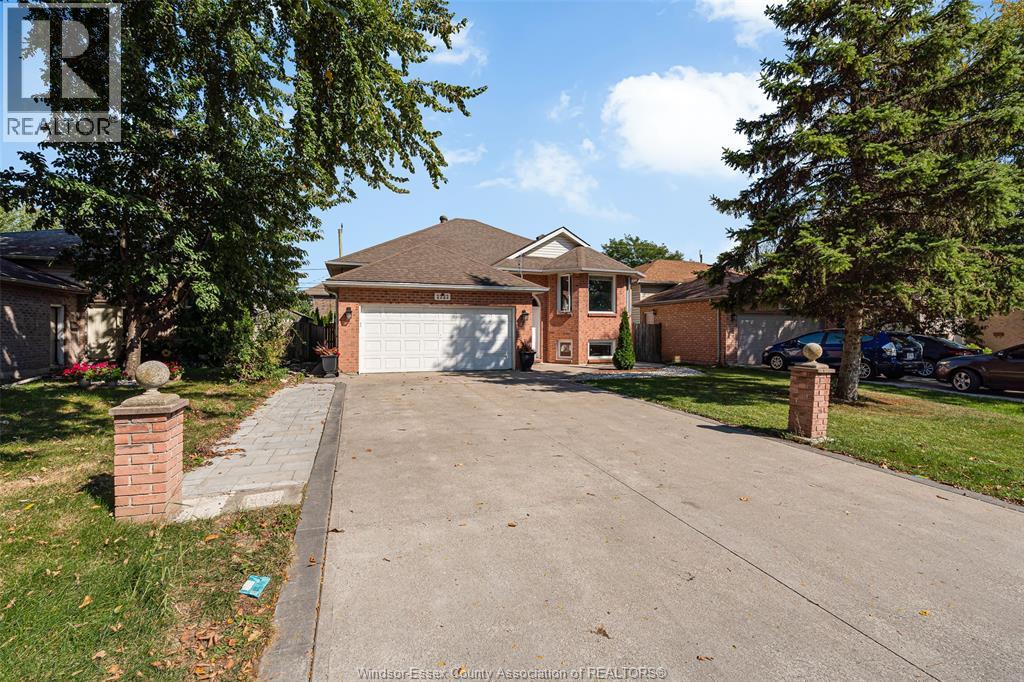 2222 Longfellow Avenue, Windsor, Ontario  N9B 3J8 - Photo 4 - 26023705