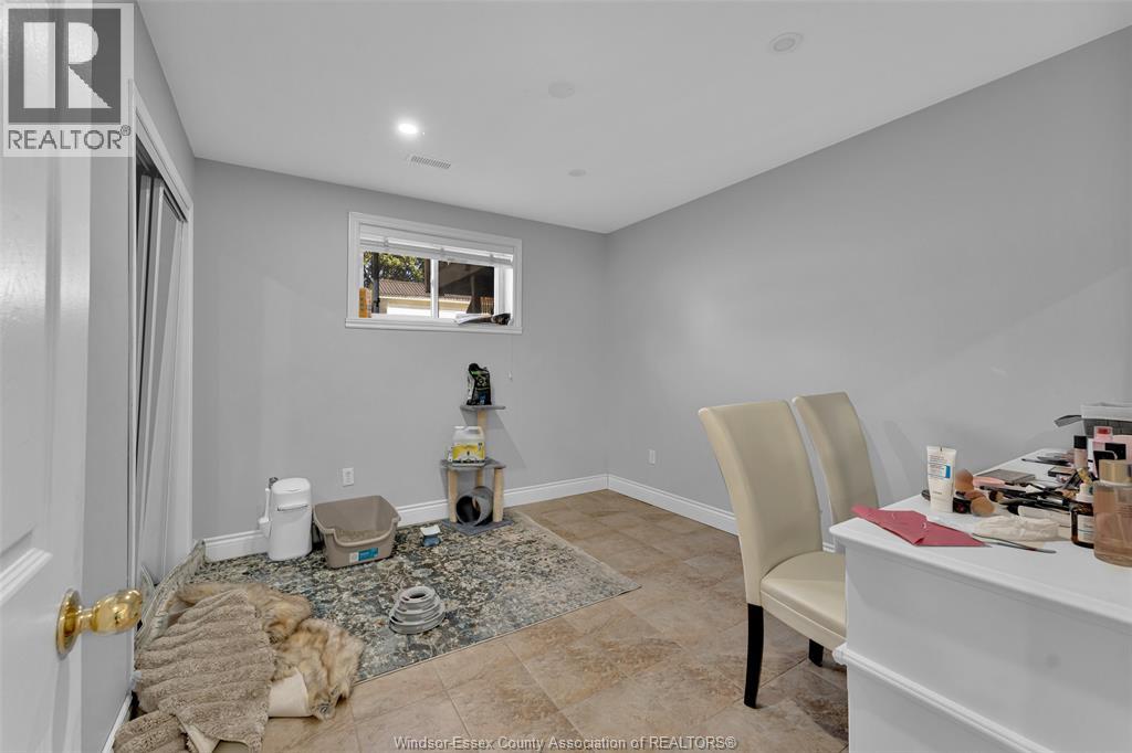 2222 Longfellow Avenue, Windsor, Ontario  N9B 3J8 - Photo 26 - 26023705