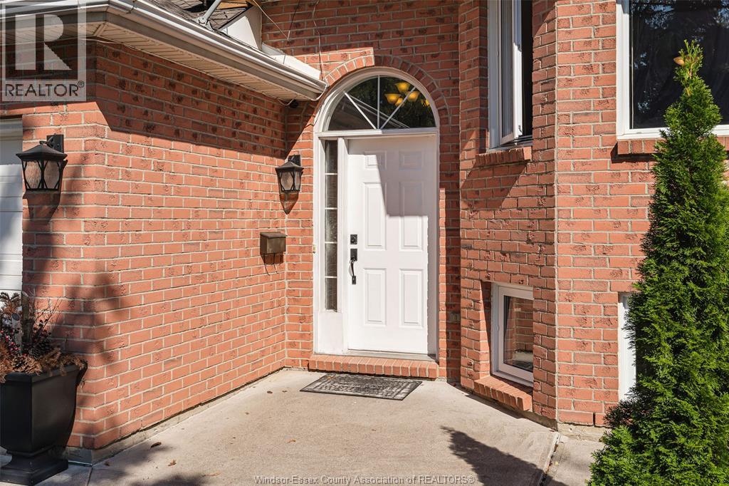 2222 Longfellow Avenue, Windsor, Ontario  N9B 3J8 - Photo 3 - 26023705