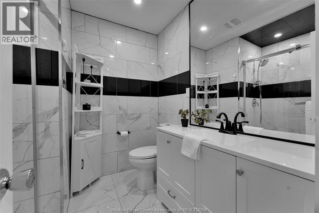 2222 Longfellow Avenue, Windsor, Ontario  N9B 3J8 - Photo 29 - 26023705