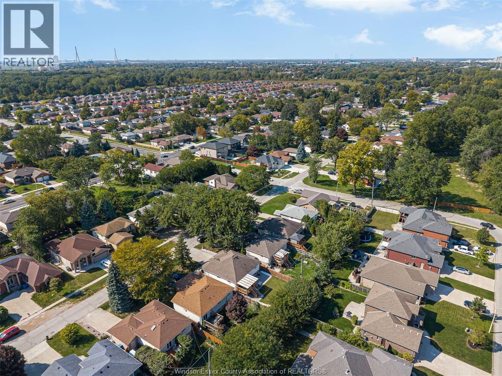 2222 Longfellow Avenue, Windsor, Ontario  N9B 3J8 - Photo 39 - 26023705
