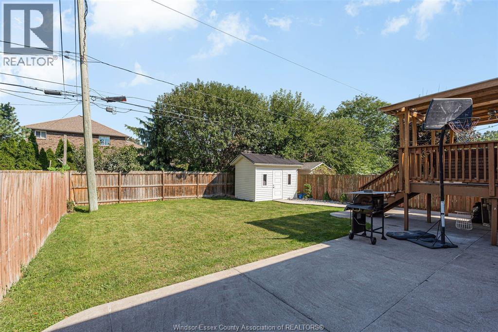 2222 Longfellow Avenue, Windsor, Ontario  N9B 3J8 - Photo 33 - 26023705