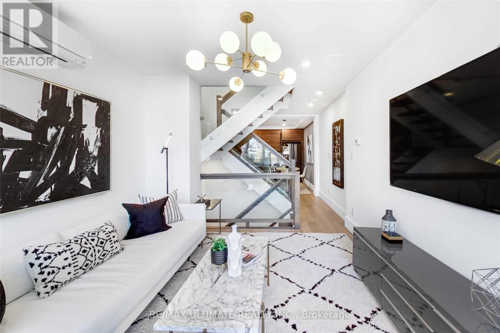 154 Hamilton Street, Toronto, Ontario  M4M 2E1 - Photo 11 - E13844676