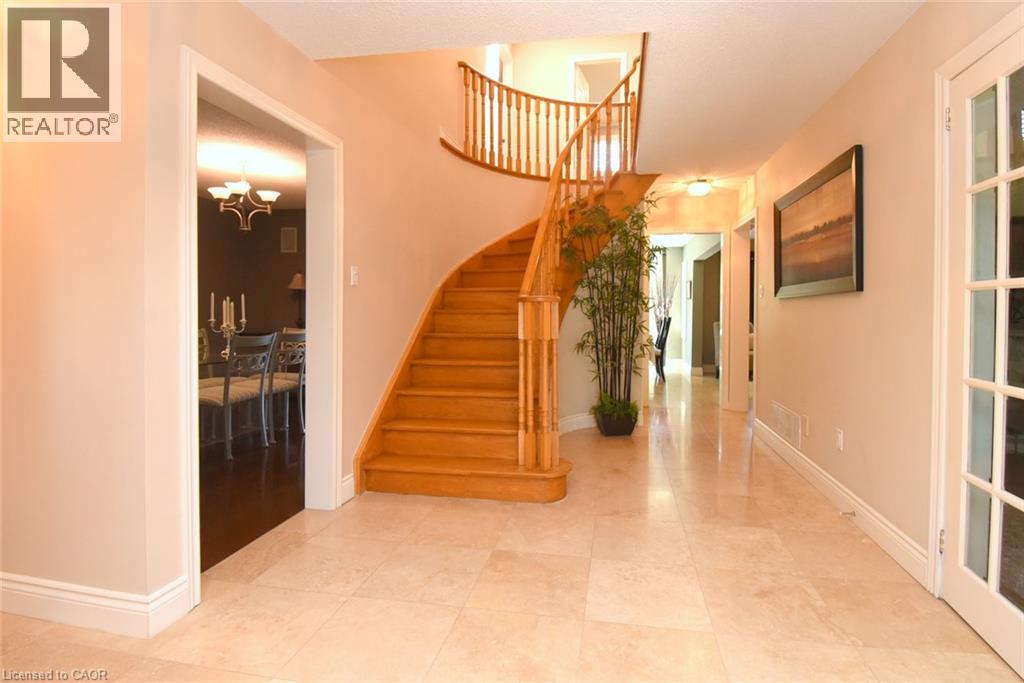 4473 STONEMILL Court Mississauga Ontario Canada L5V1E5 3