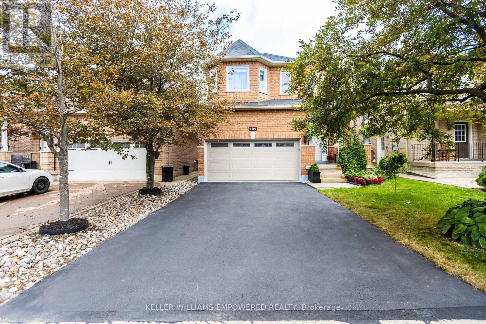 134 QUEEN ISABELLA CRESCENT, Vaughan, Ontario