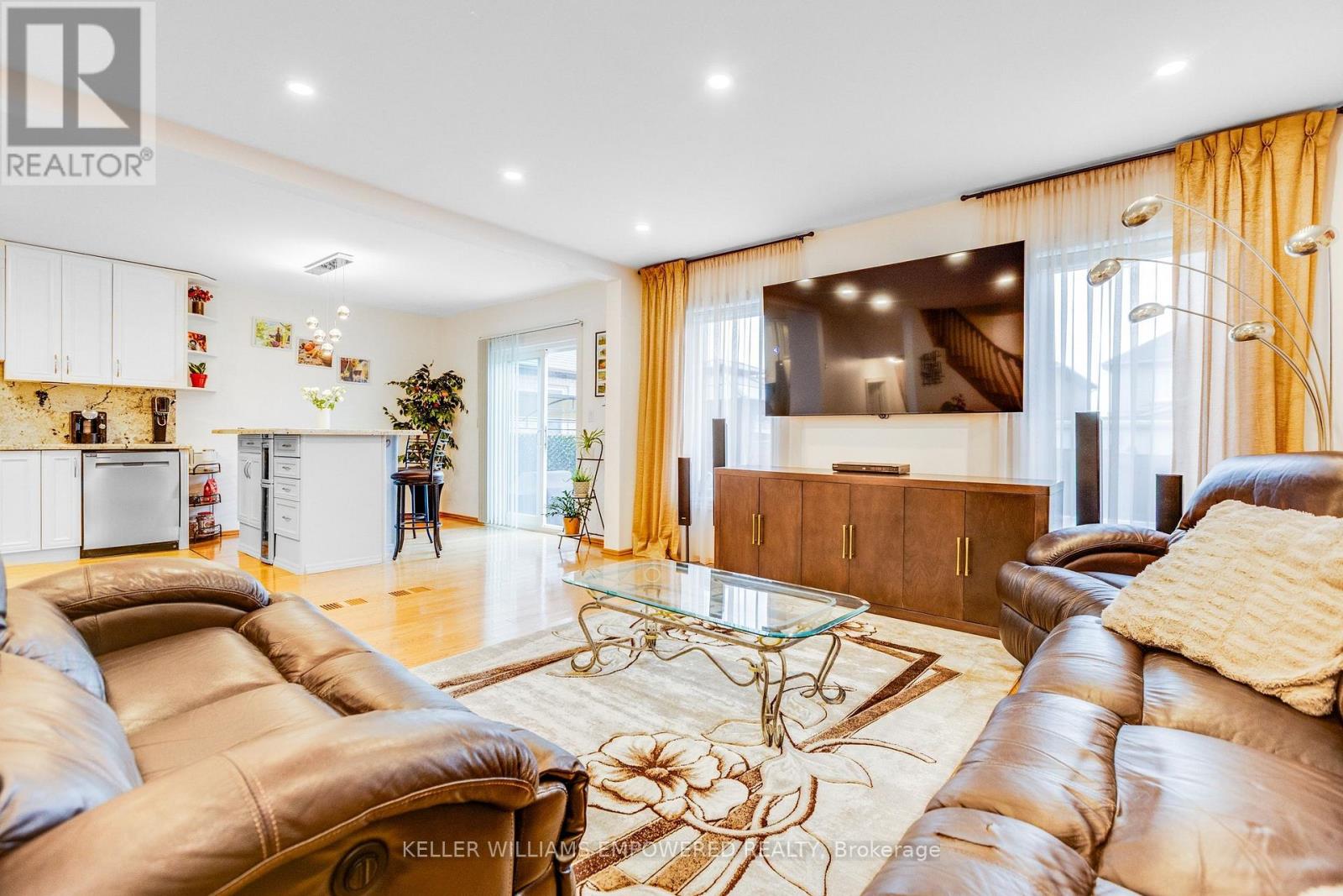 134 Queen Isabella Crescent, Vaughan, Ontario  L6A 3J7 - Photo 8 - N13844520