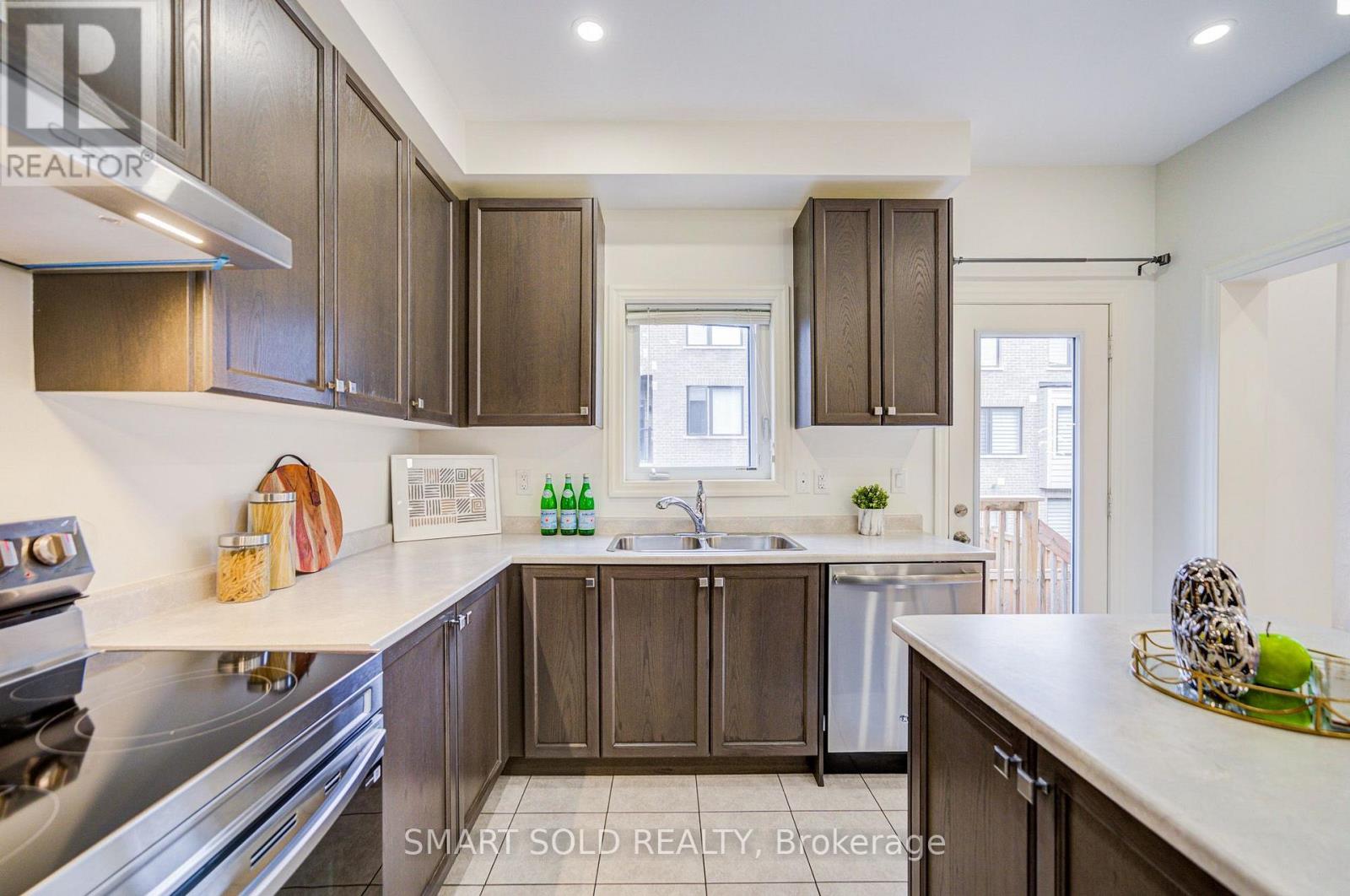 67 Tango Crescent, Newmarket, Ontario L3X 0K4 - Photo 18 - N13844566