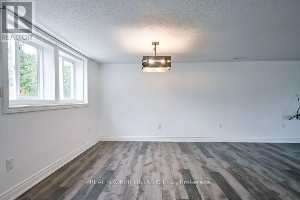217 John Street, Clearview (Stayner), Ontario  L0M 1S0 - Photo 12 - S13844552