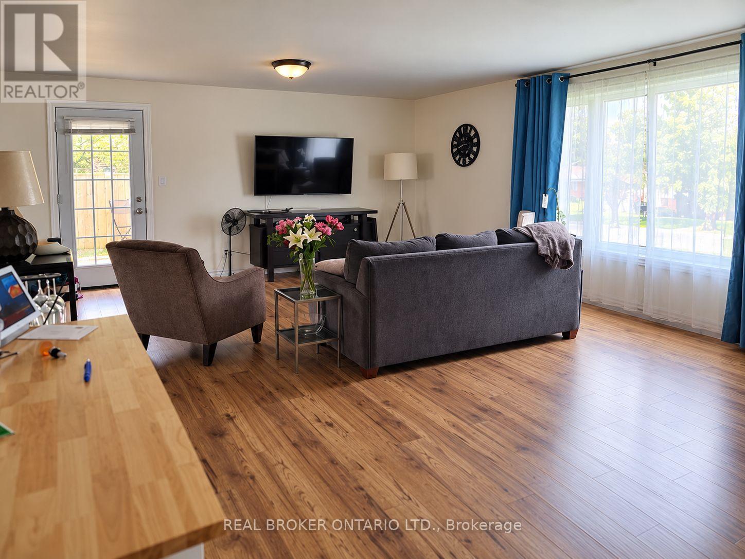 217 John Street, Clearview (Stayner), Ontario  L0M 1S0 - Photo 23 - S13844552