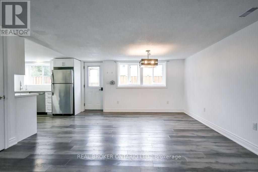 217 John Street, Clearview (Stayner), Ontario  L0M 1S0 - Photo 5 - S13844552