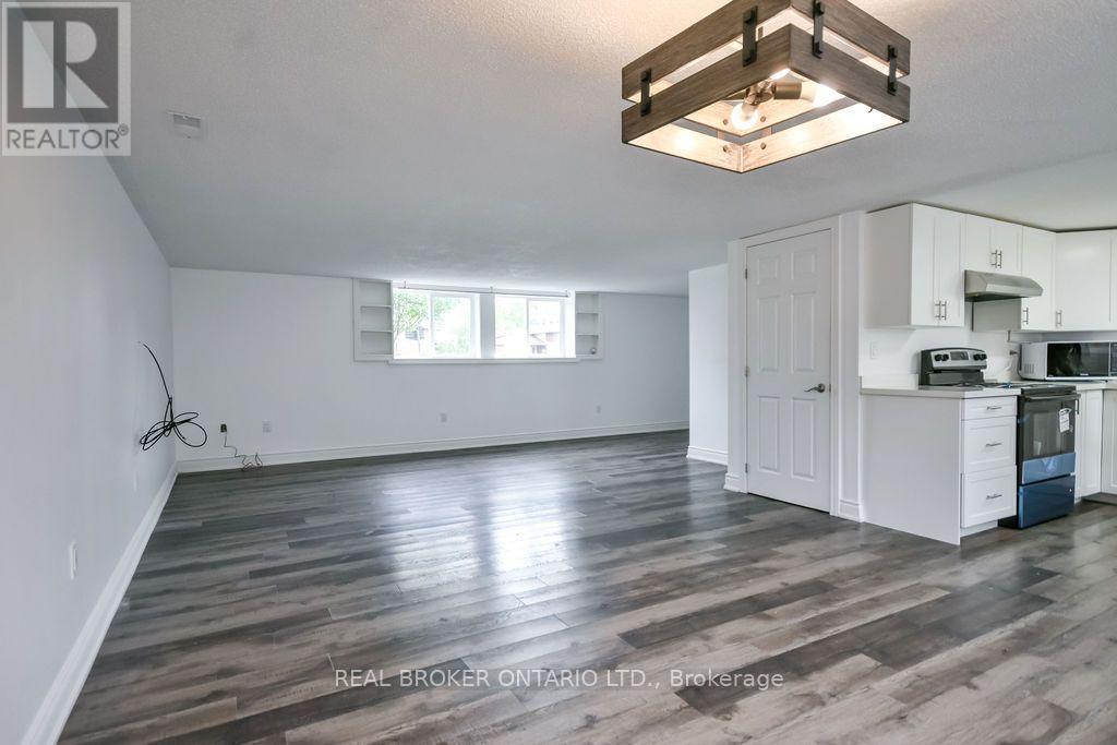 217 John Street, Clearview (Stayner), Ontario  L0M 1S0 - Photo 9 - S13844552