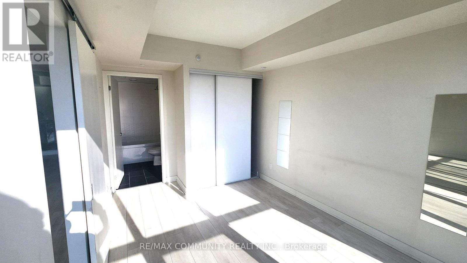 2512 - 2 Sonic Way, Toronto, Ontario  M3C 0P2 - Photo 14 - C13843404