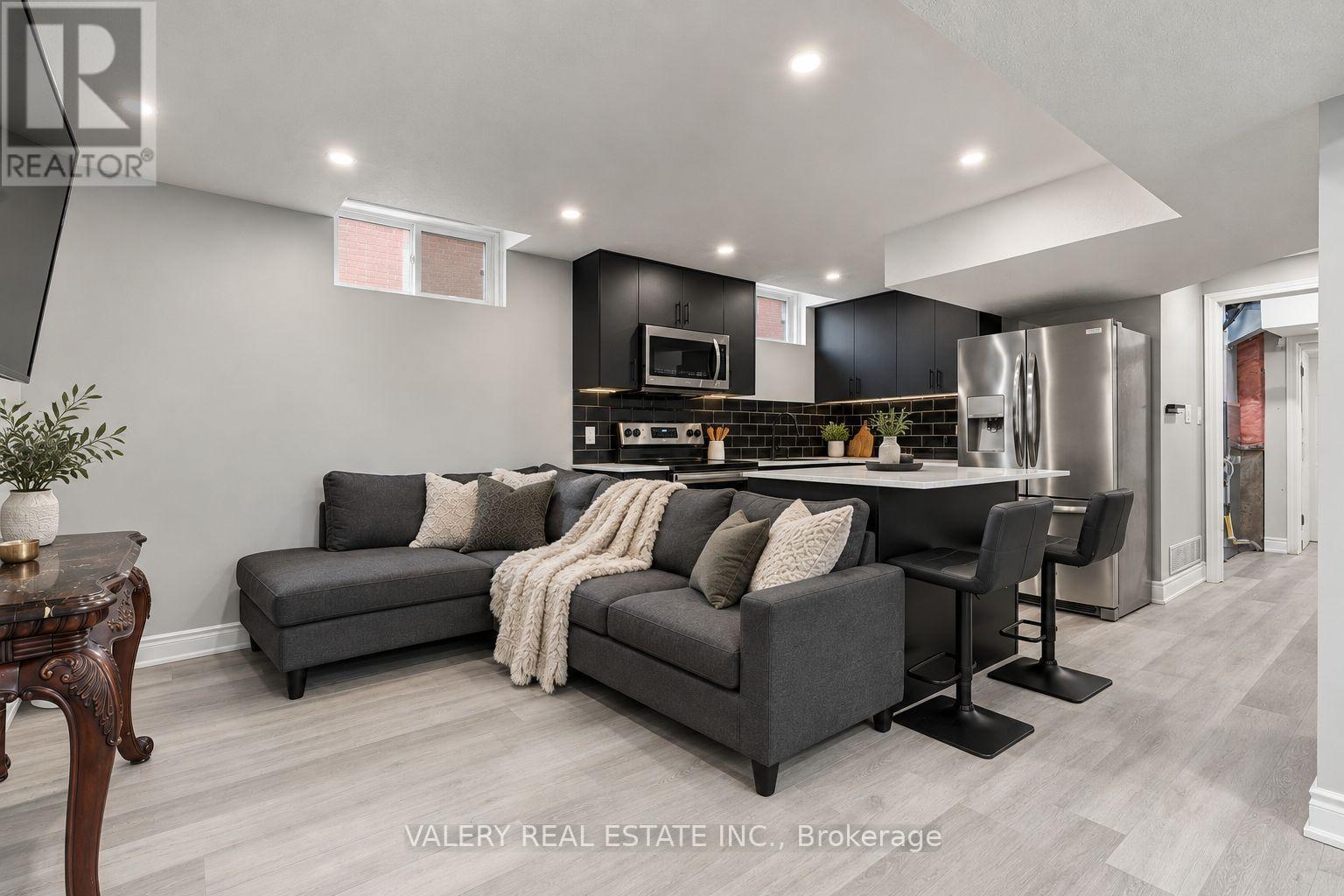 106 Doctor Moore Court, Halton Hills, Ontario  L7J 3A7 - Photo 17 - W13844524