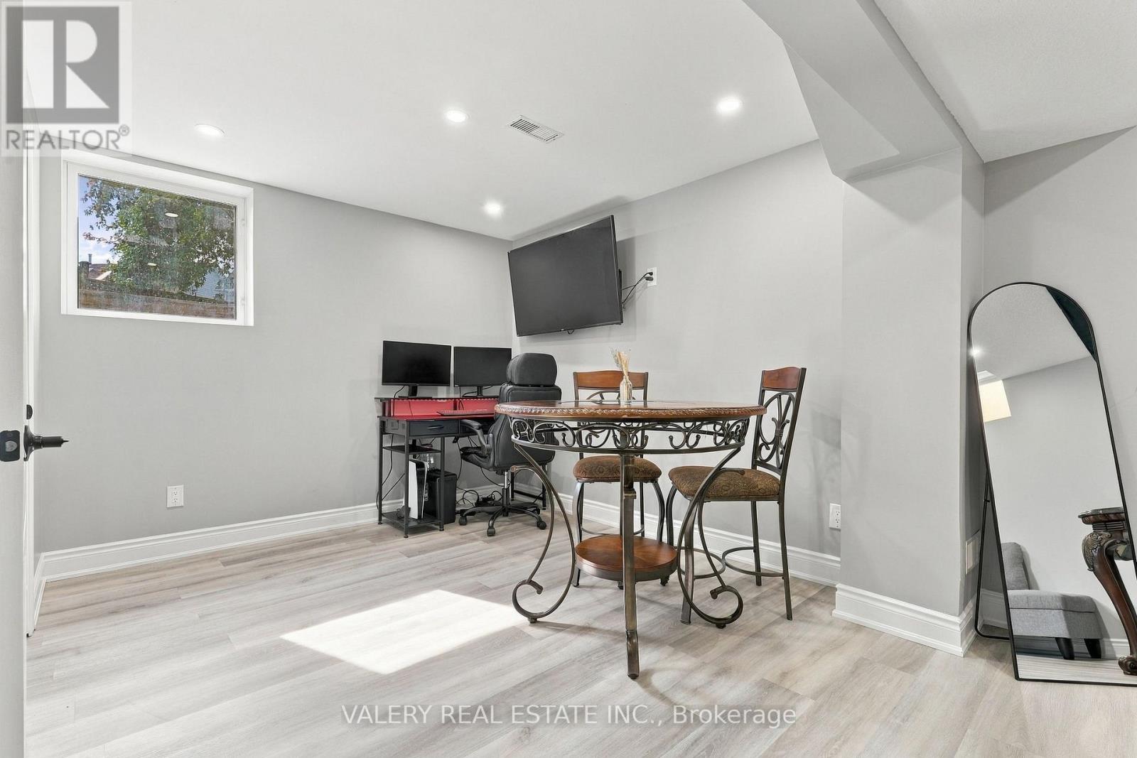106 Doctor Moore Court, Halton Hills, Ontario  L7J 3A7 - Photo 18 - W13844524