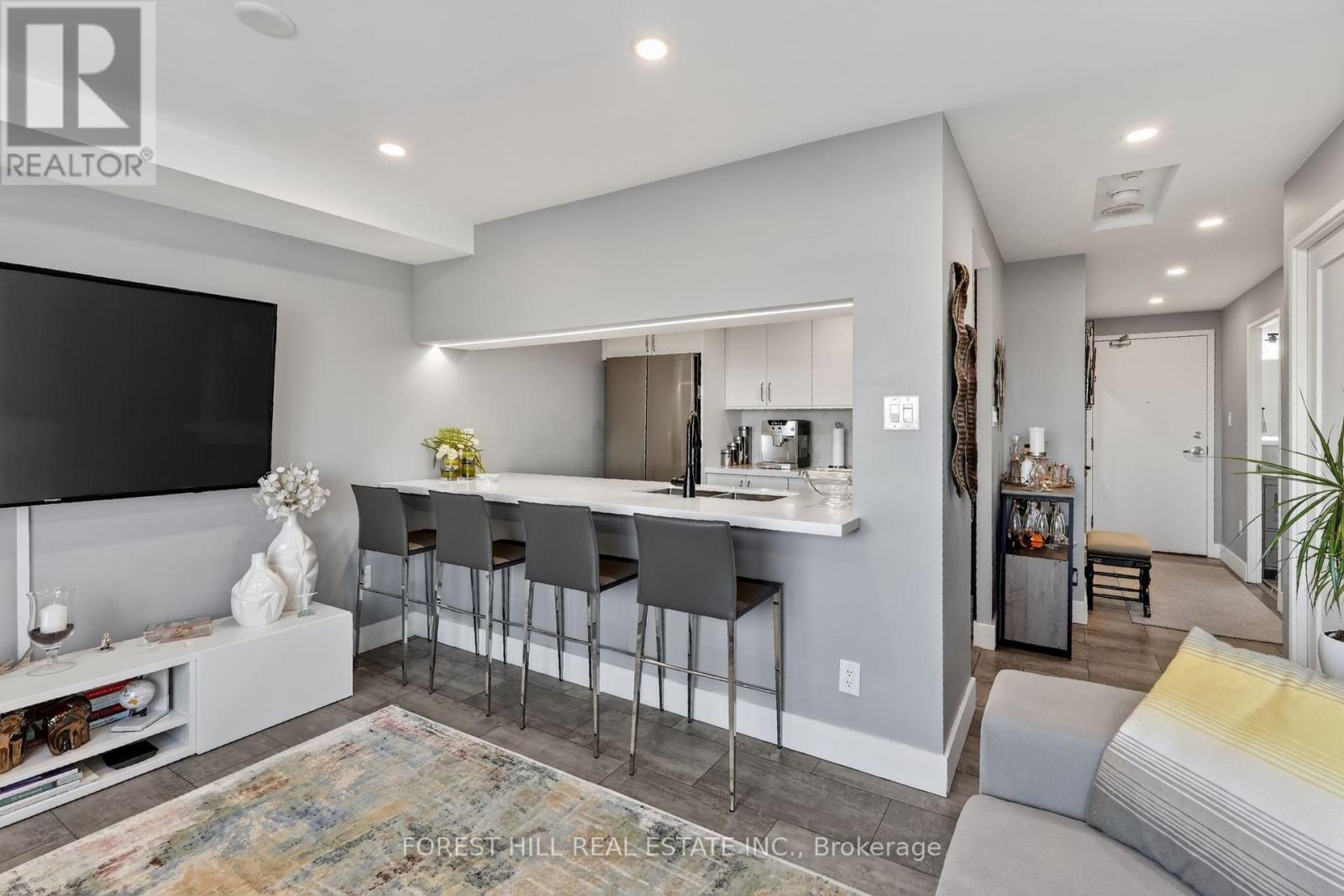 1407 - 101 Subway Crescent, Toronto, Ontario  M9B 6K4 - Photo 6 - W13844542