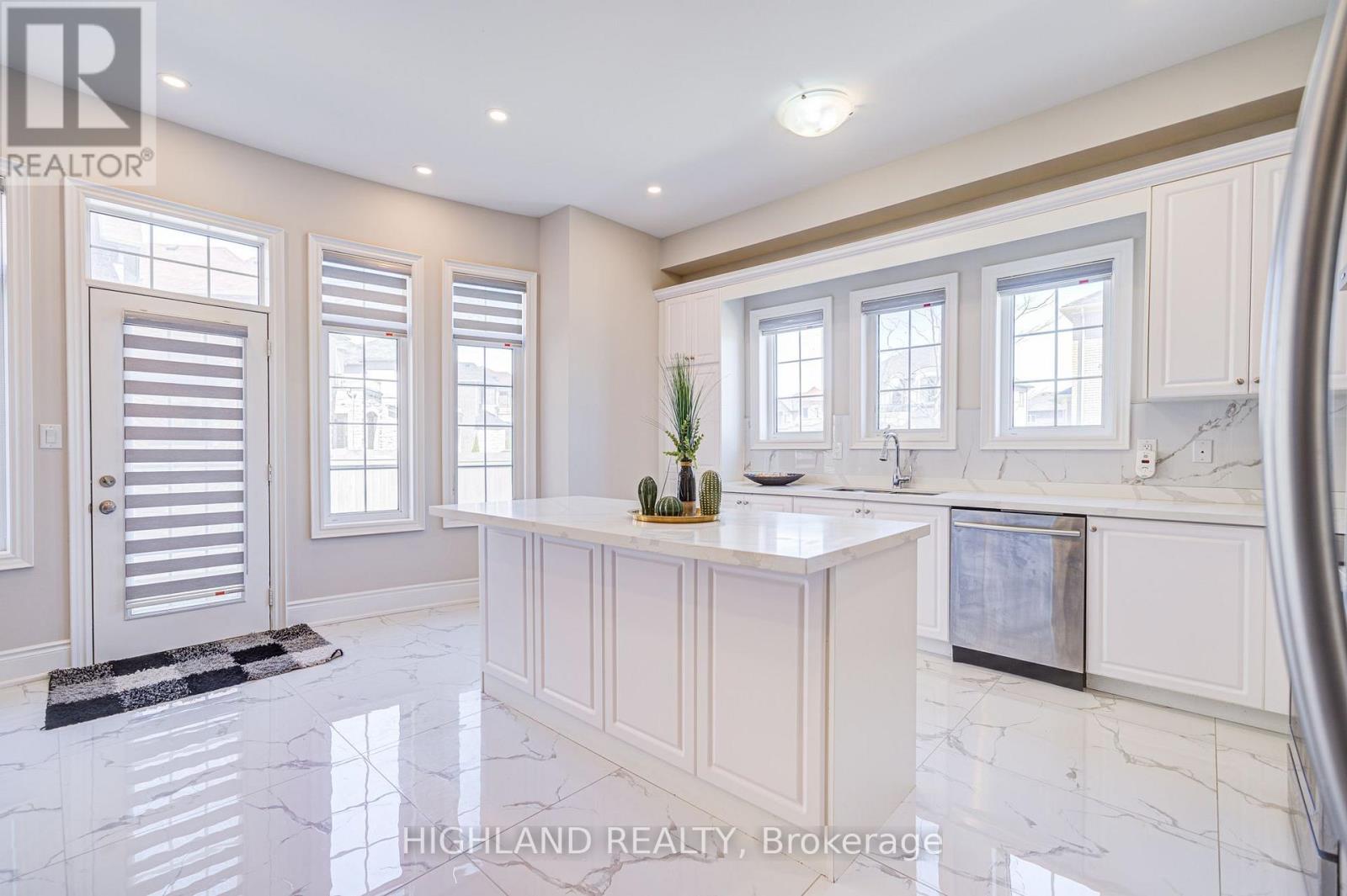 425 Threshing Mill Boulevard, Oakville, Ontario  L6H 0T4 - Photo 8 - W13844702