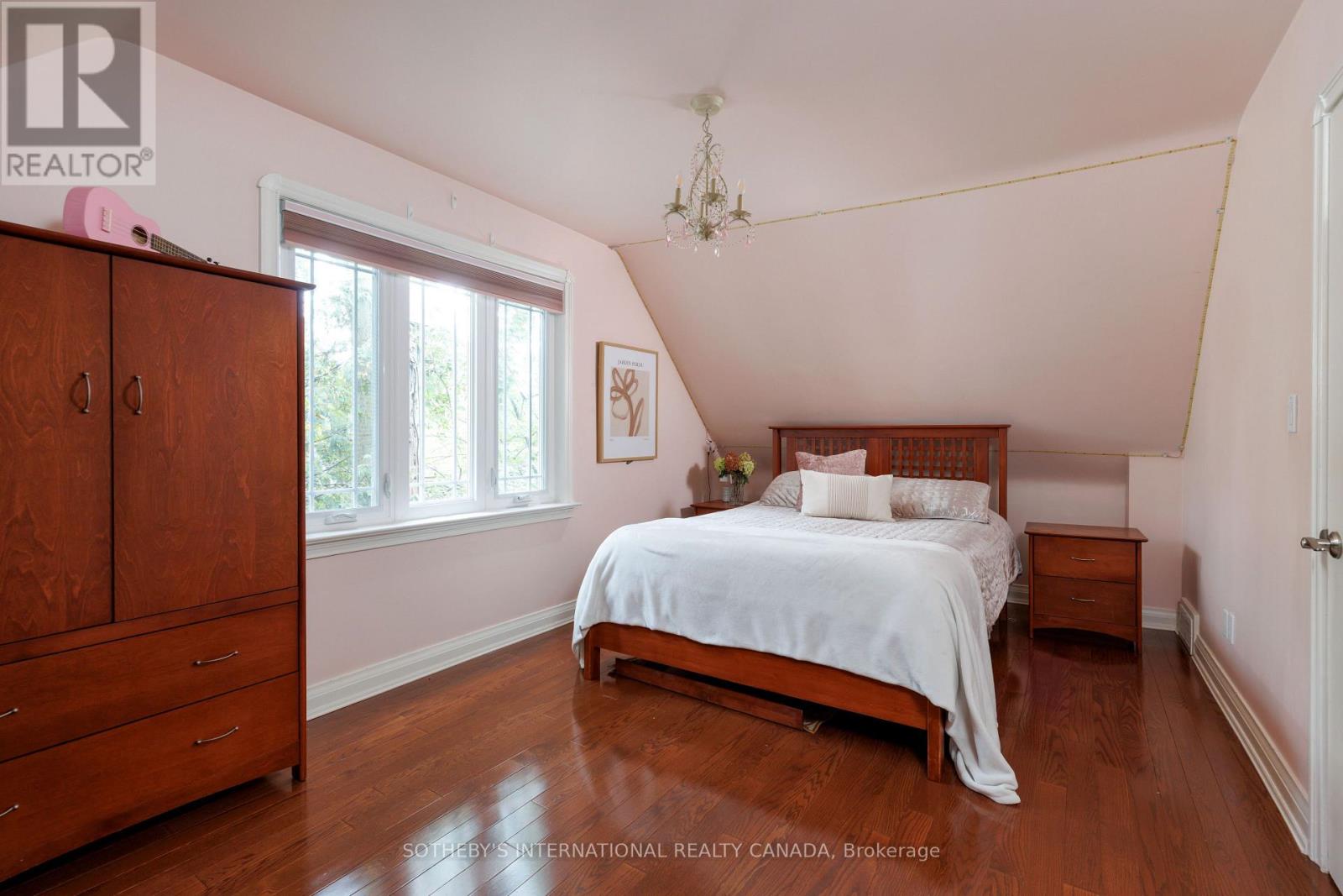 145 Brentwood Road N, Toronto, Ontario  M8X 2C8 - Photo 10 - W13844704