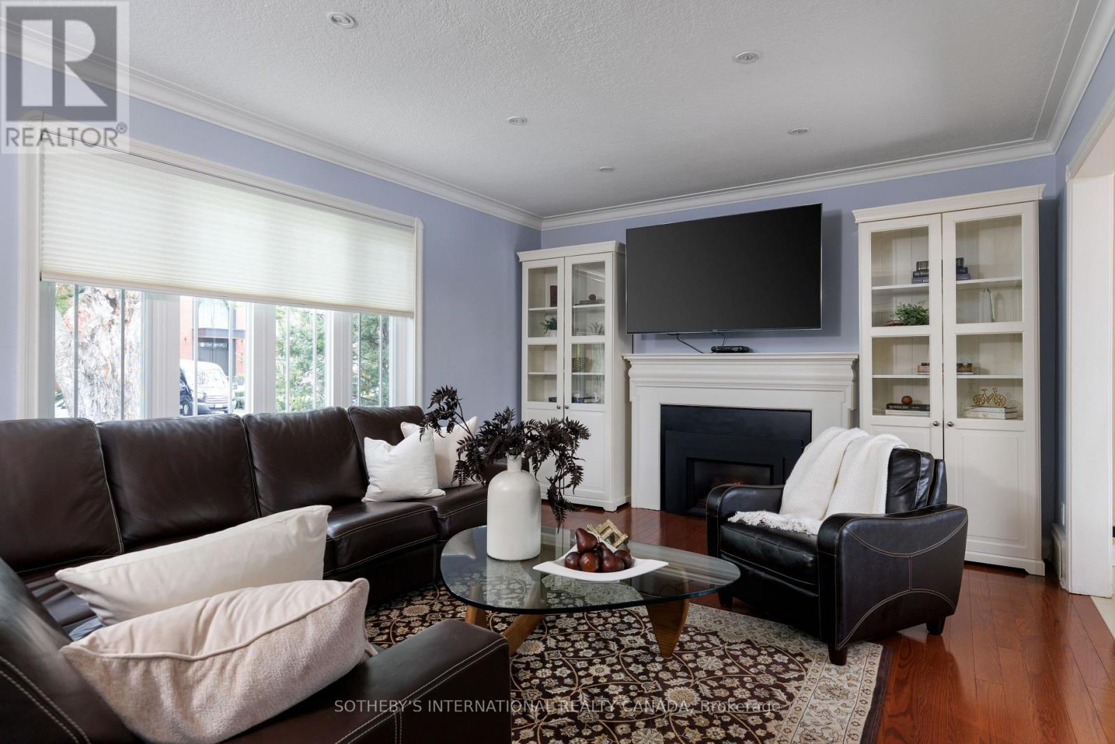 145 Brentwood Road N, Toronto, Ontario  M8X 2C8 - Photo 3 - W13844704