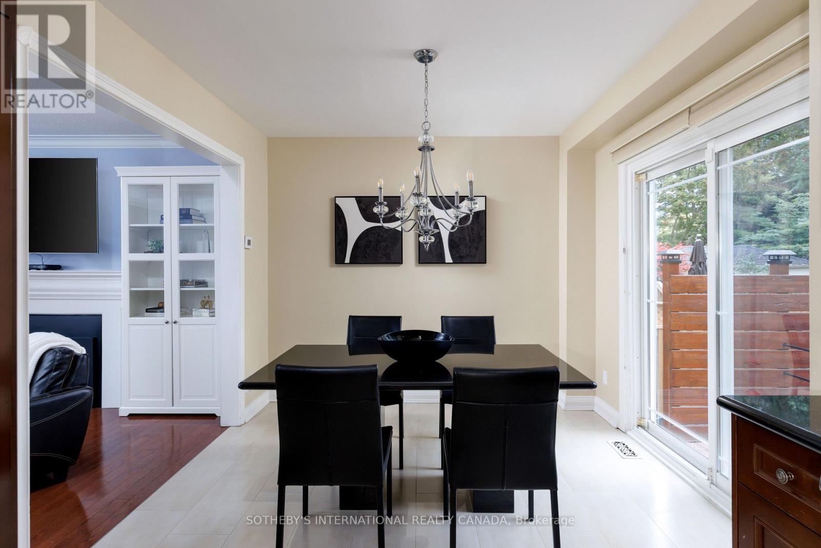 145 Brentwood Road N, Toronto, Ontario  M8X 2C8 - Photo 7 - W13844704