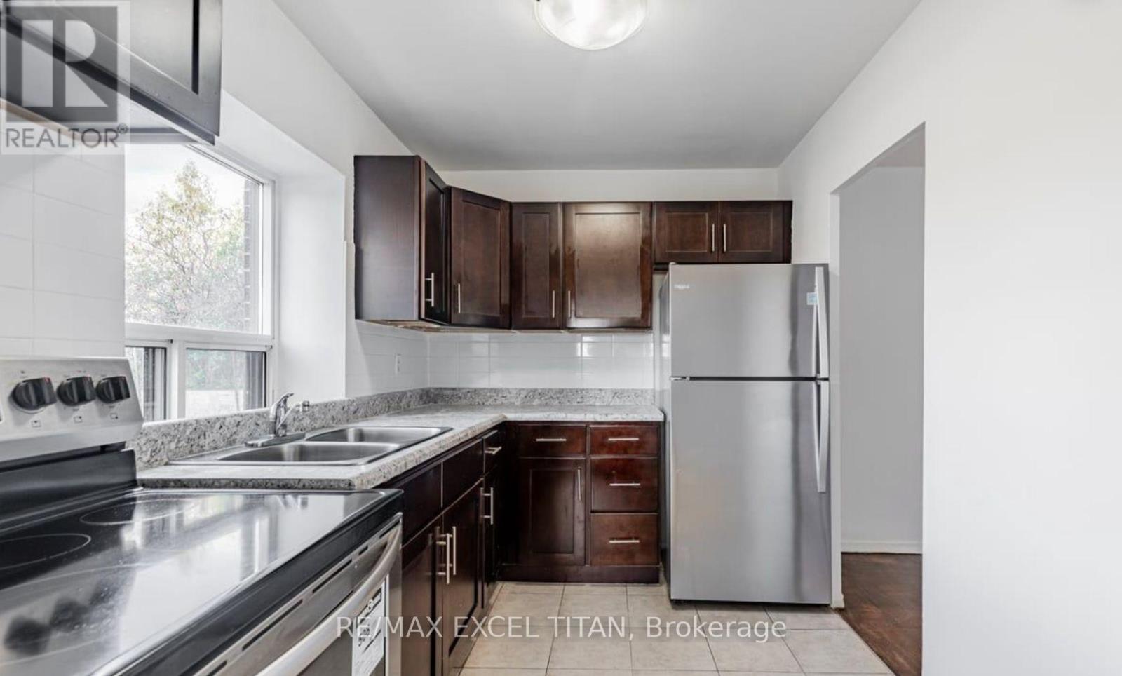 104 - 1524 Lawrence Avenue W, Toronto, Ontario  M6L 1B7 - Photo 9 - W13844706