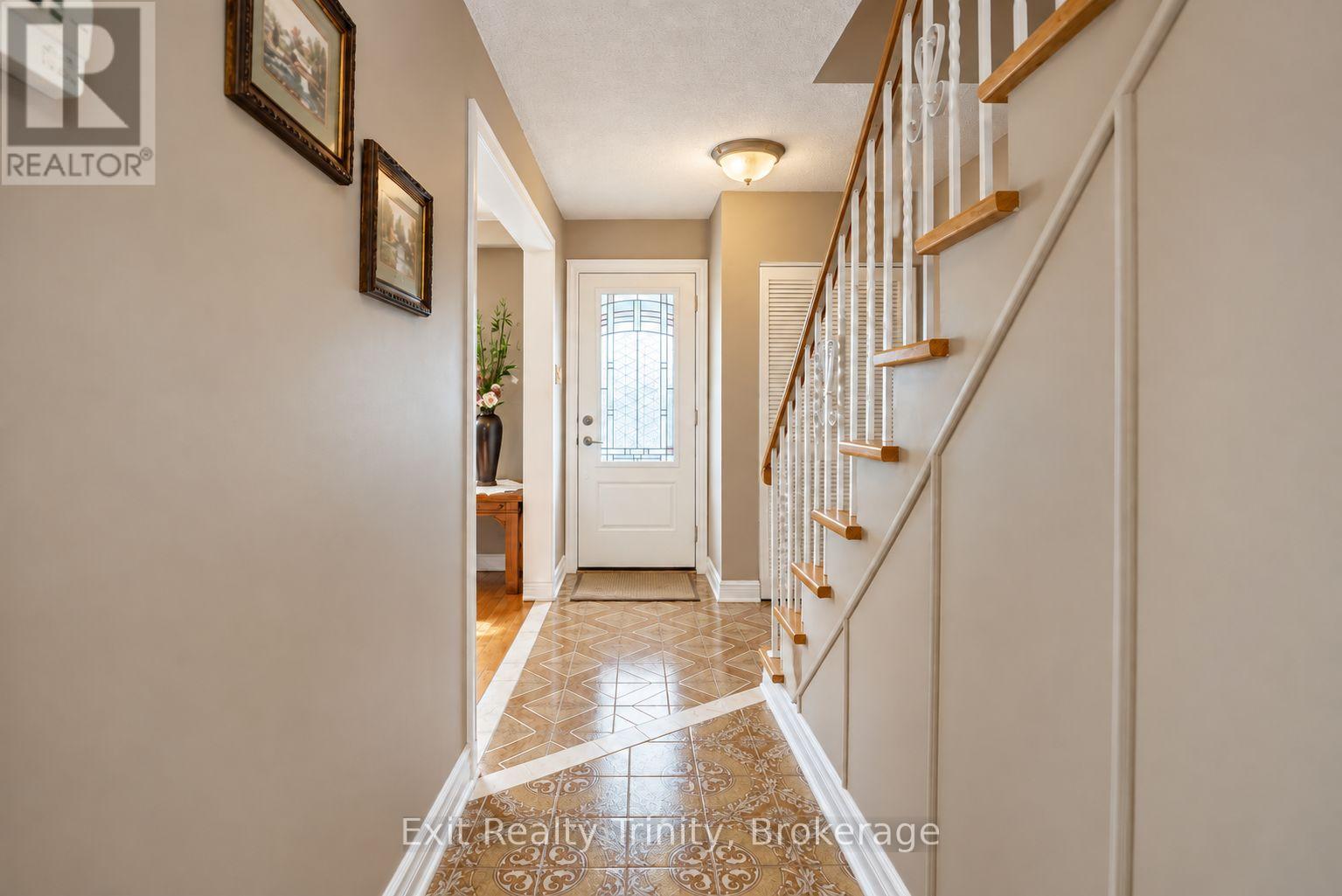 57 Lindylou Road, Toronto, Ontario  M9M 2B1 - Photo 6 - W13844710