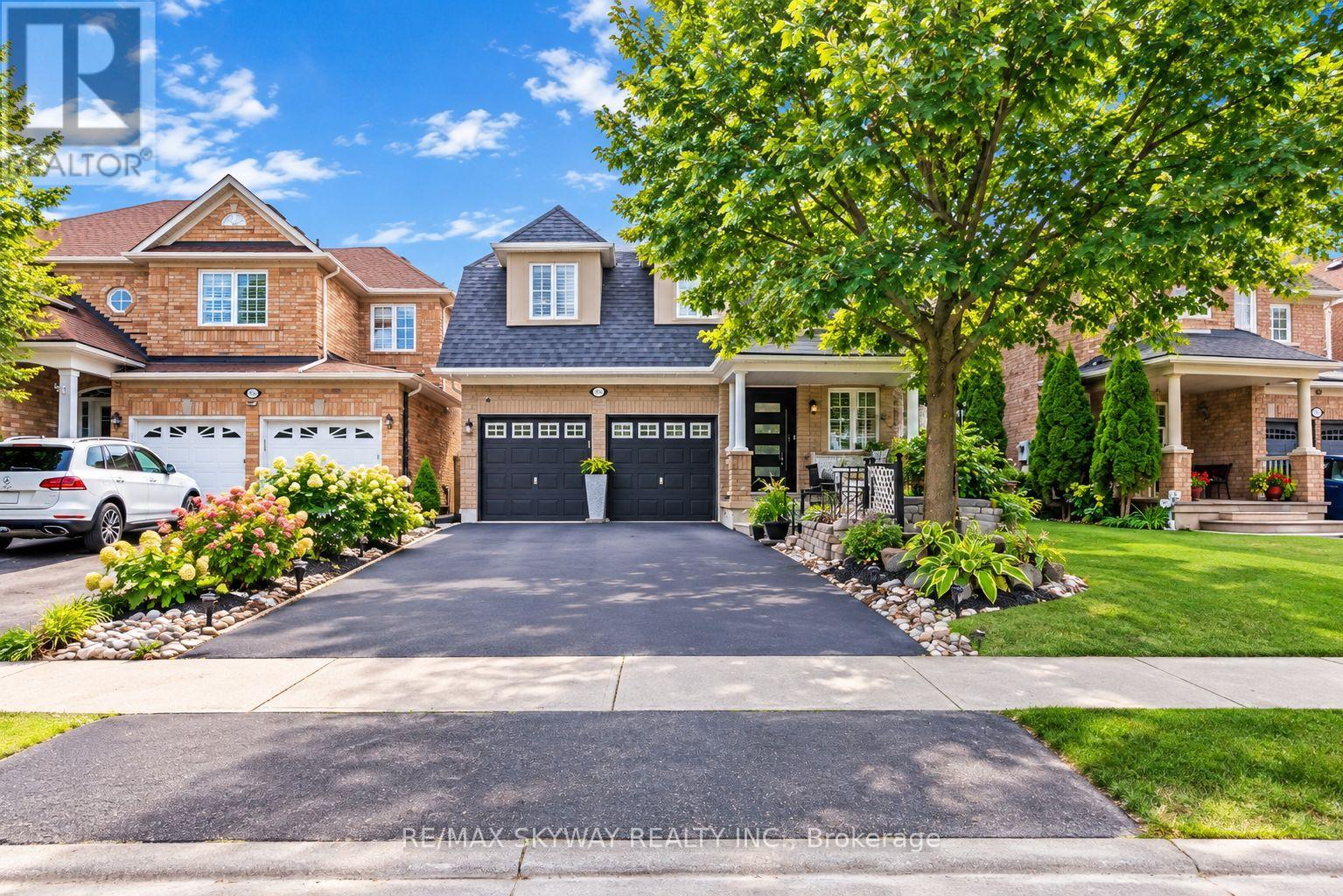 6214 Miriam Way, Mississauga, Ontario  L5N 8J6 - Photo 1 - W13844734