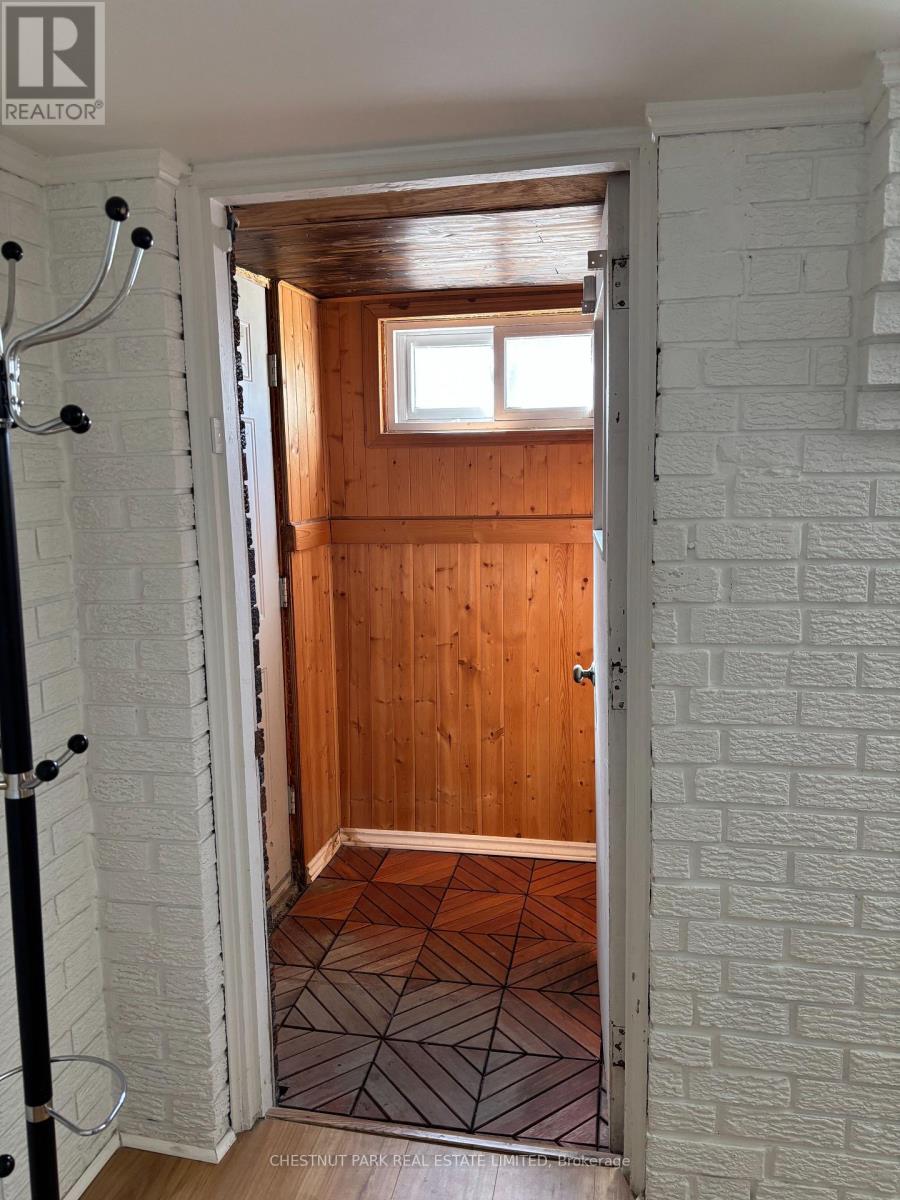 Lower - 173 Chambers Avenue, Toronto, Ontario  M6N 3M5 - Photo 4 - W13844746